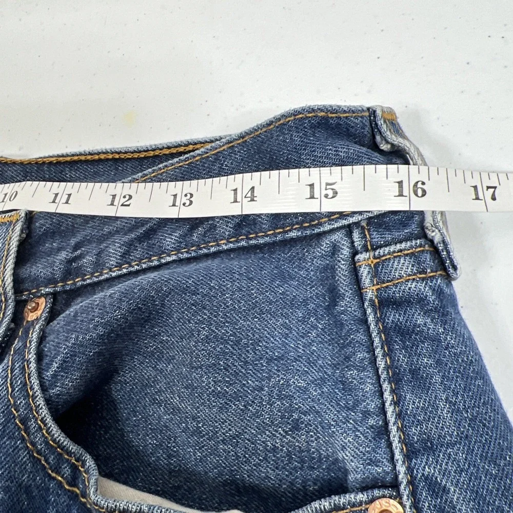 Vintage Levi's Men's 501 Button Fly Classic Blue Denim Jeans Size 34X34